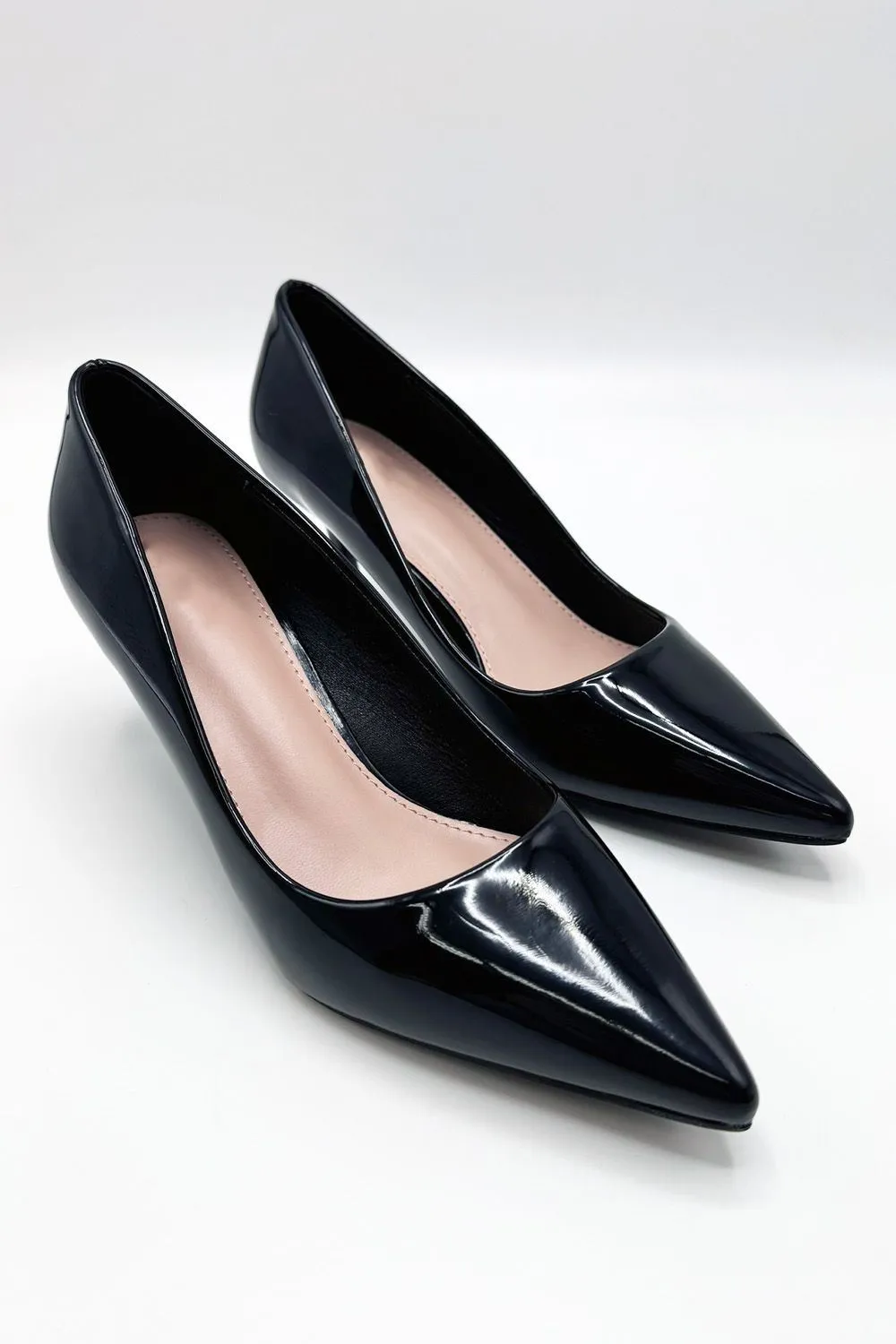 Aranea Pointed Toe Court Shoes in Black