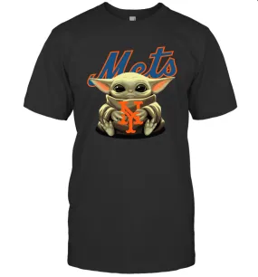 Baby Yoda Hugs Loves The New York Mets Baseball Mens T-Shirt