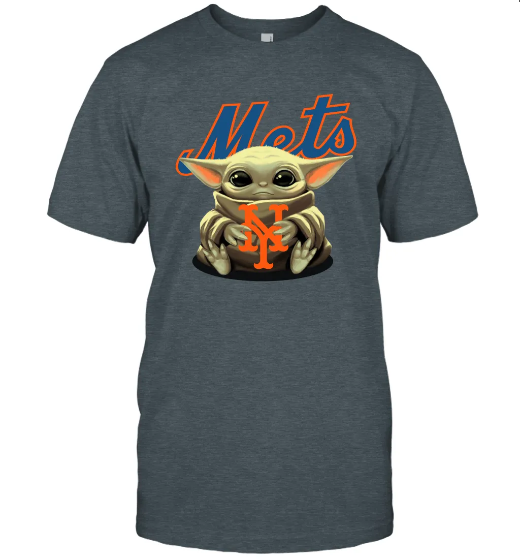 Baby Yoda Hugs Loves The New York Mets Baseball Mens T-Shirt