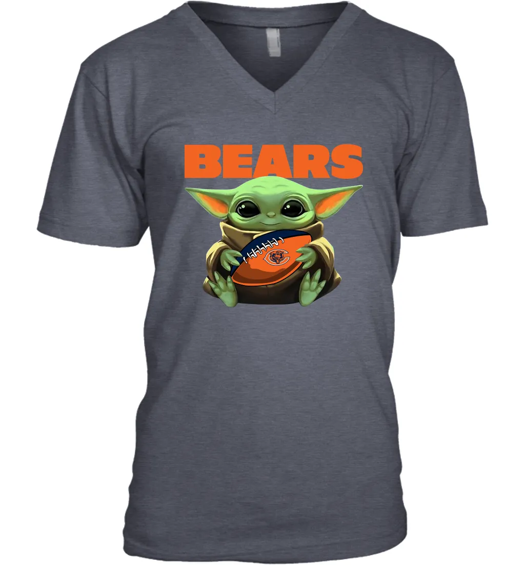 Baby Yoda Loves The Chicago Bears Star Wars Baby Yoda Hugs Bears NFL Mens V-Neck T-Shirt