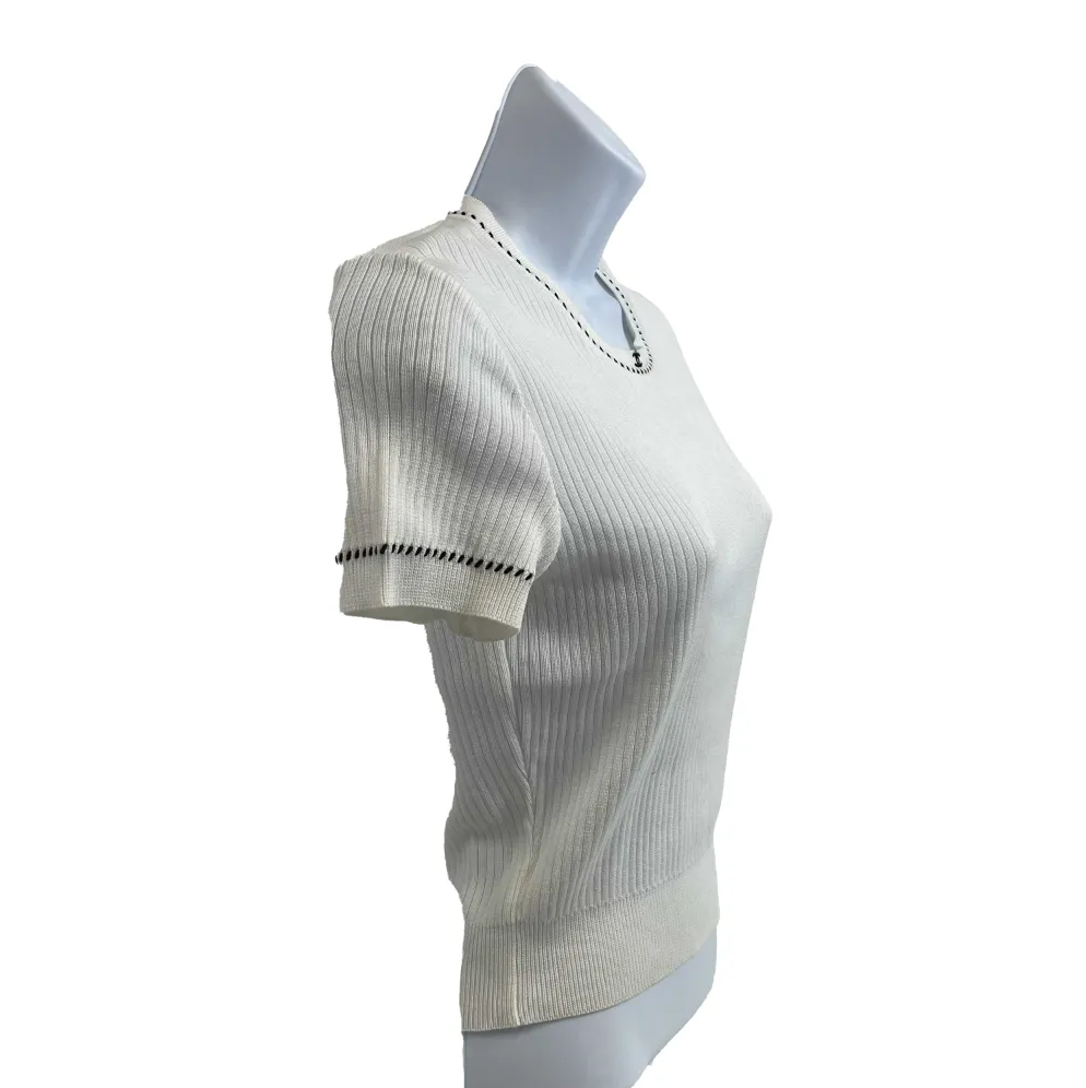 Chanel - Boutique Cropped 1996 Short Sleeve White CC Knitted Ribbed Tee 38 US 6