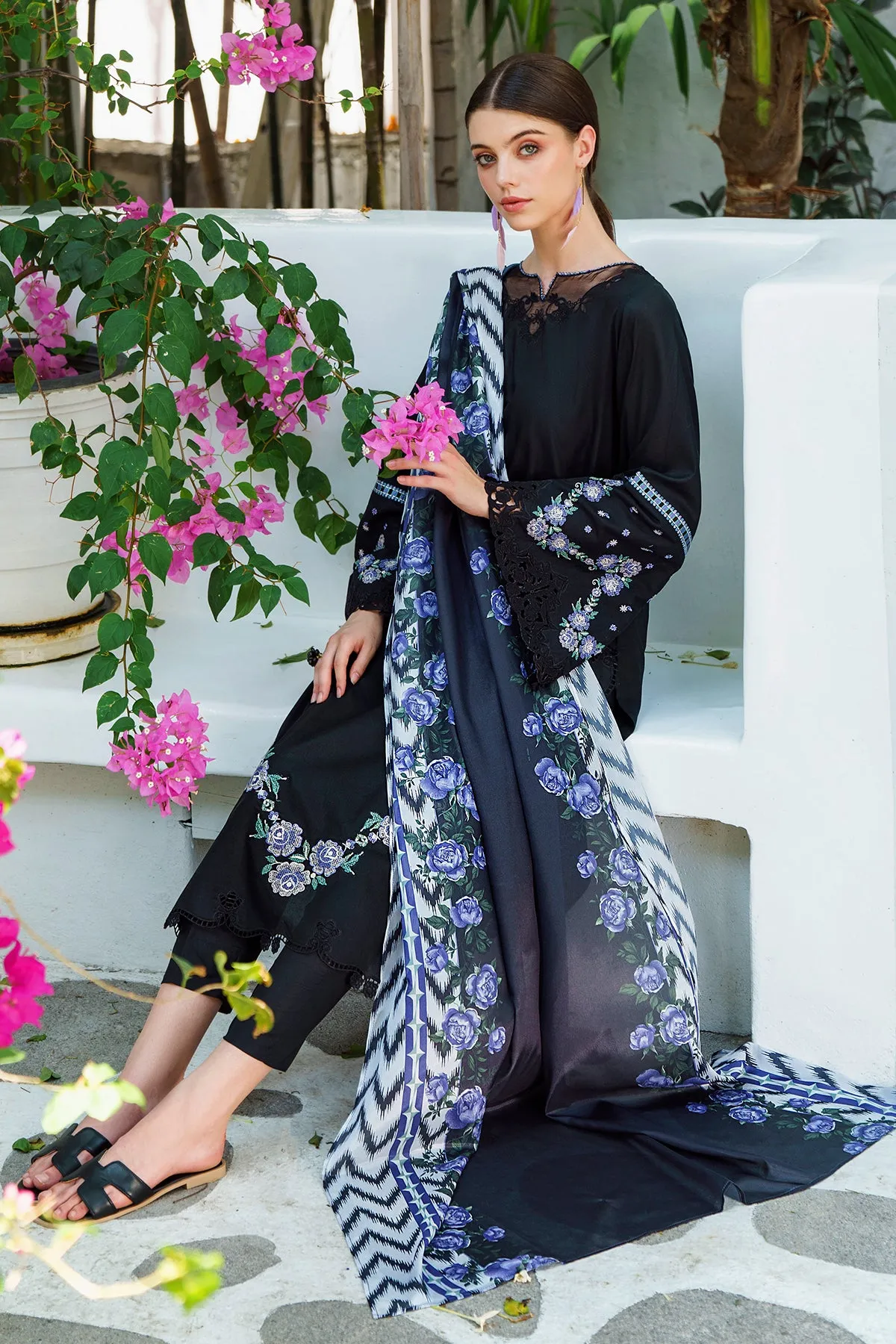 EMBROIDERED LAWN UF-564