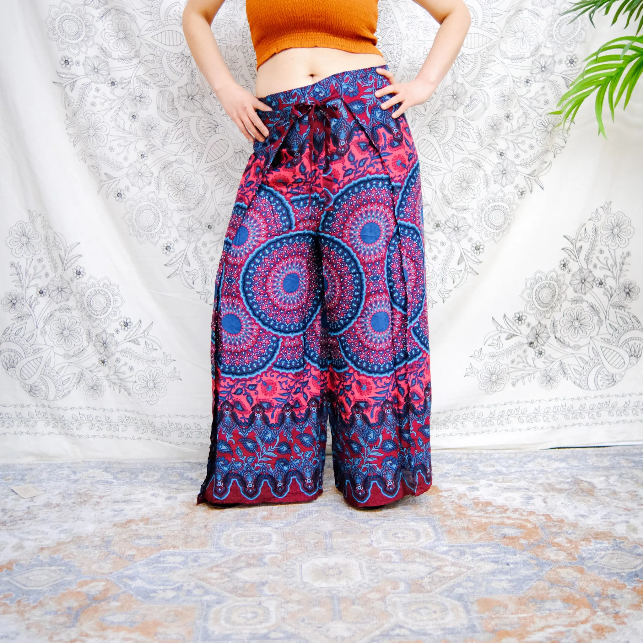 Flowy Geometric Print Side Slit Tie Pants