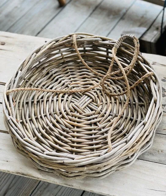 SMALL RATTAN HANGING BASKET