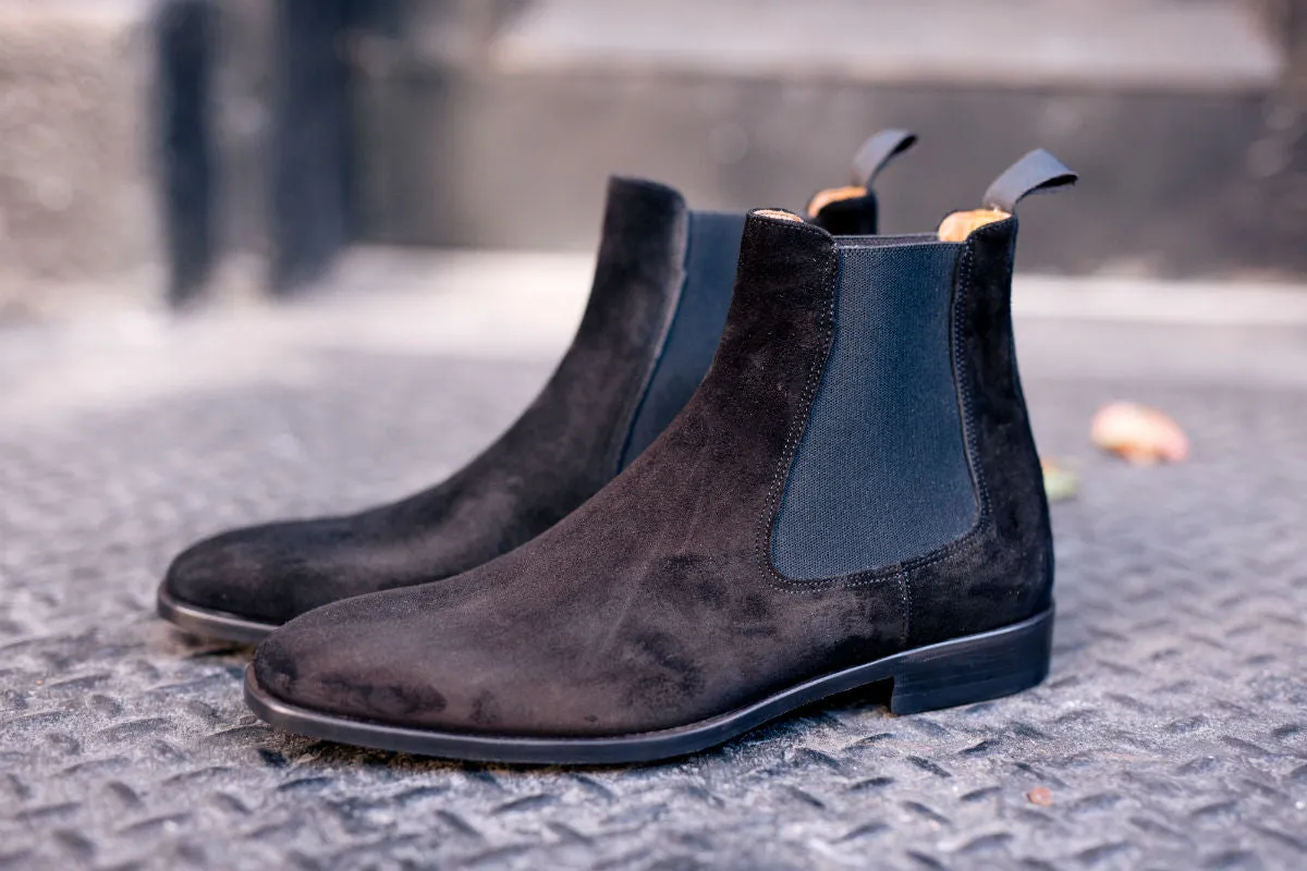 The Dean Chelsea Boot - Nero Suede