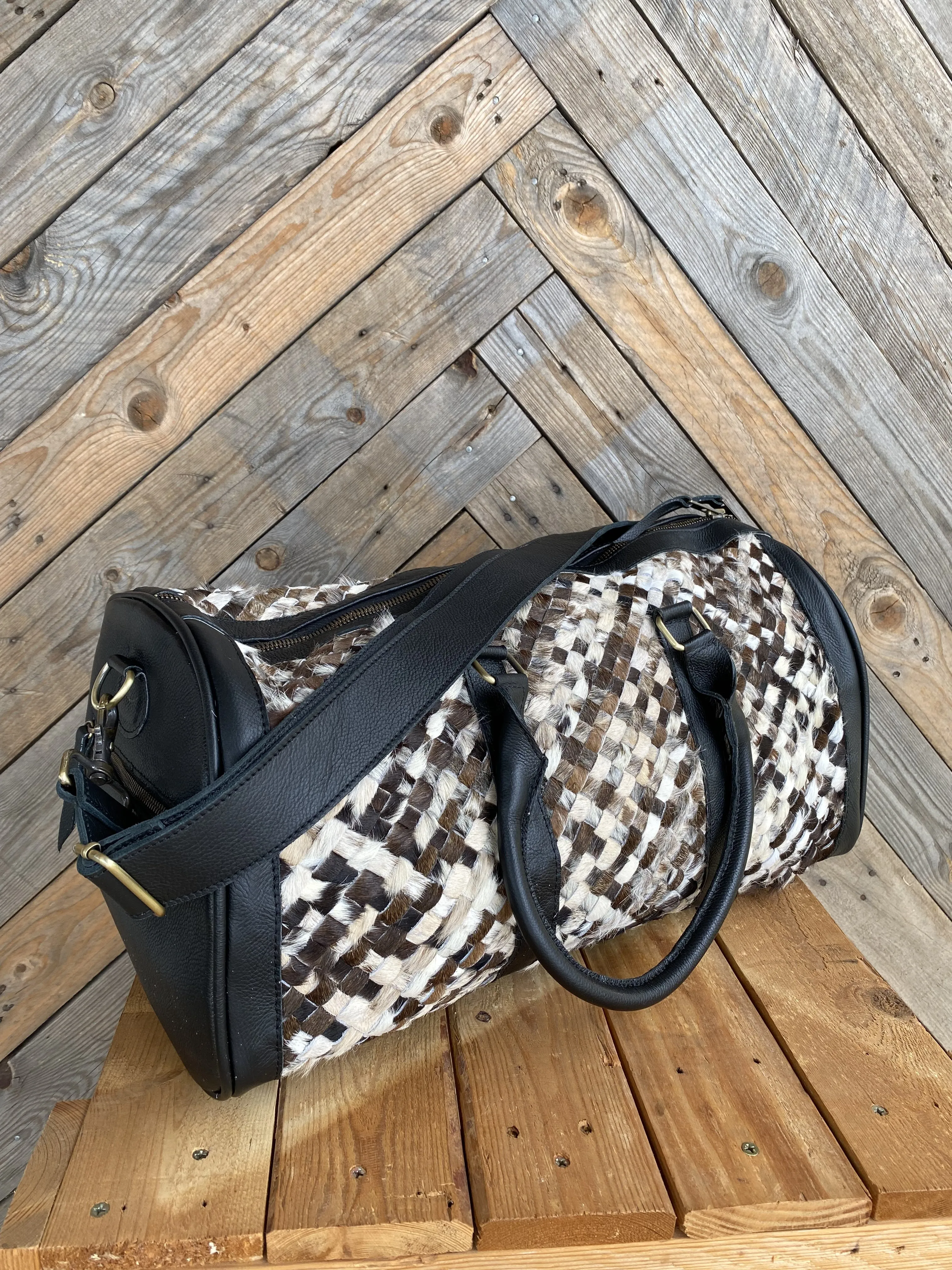 Woven Cowhide Overnight Bag 002